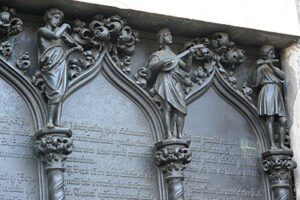 Musicians on the famous door in Wittenburg